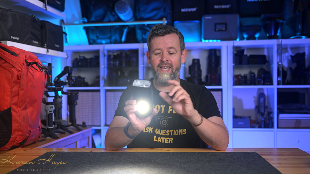 Godox V480 modelling light and how to set it up.