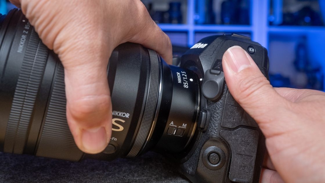 Nikon Z8 with a lens being fitted to it.
