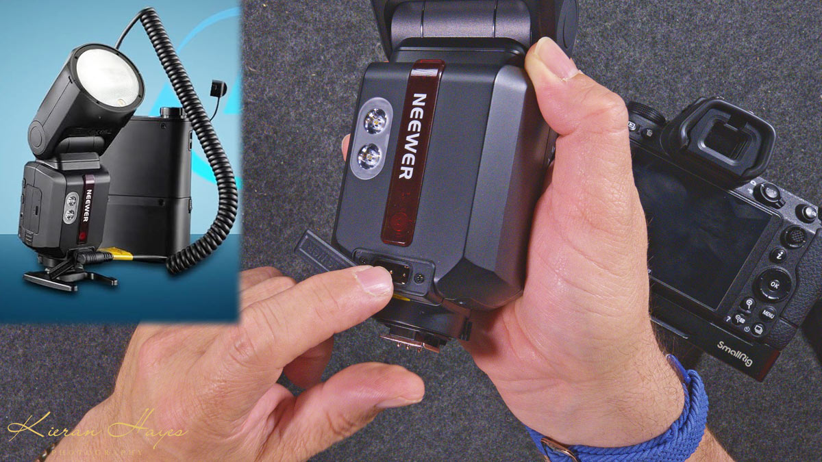 Neewer Z3 review extra battery pack and port on the Z3 flash