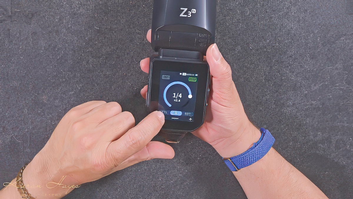 Neewer Z3 touchscreen and how to use it to adjust the flash output power